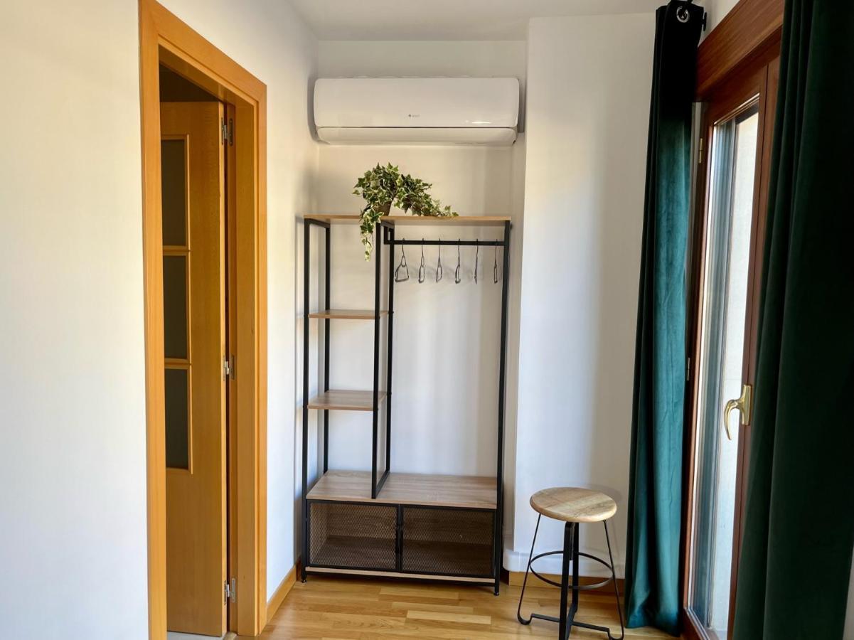 Tenor Inc Parking Apartment